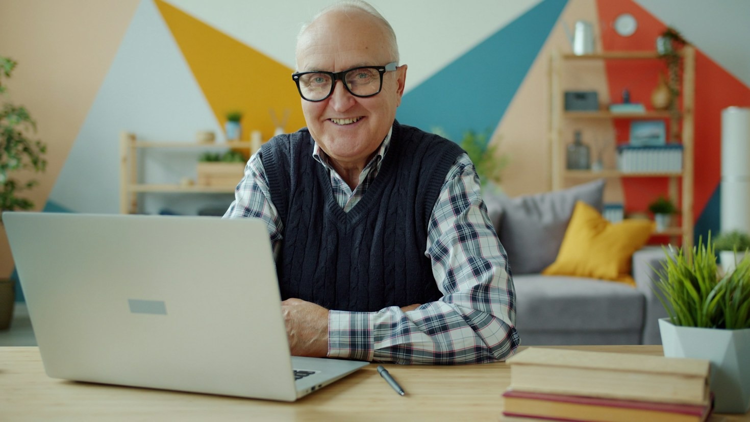 Five Easy Ways to Launch an Affiliate Venture in Retirement